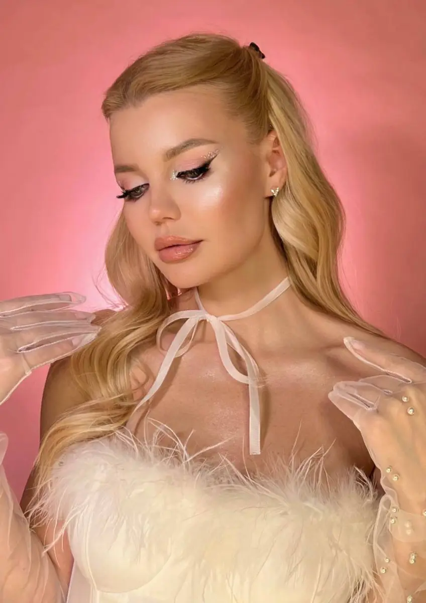 Felicity escort in Dubai