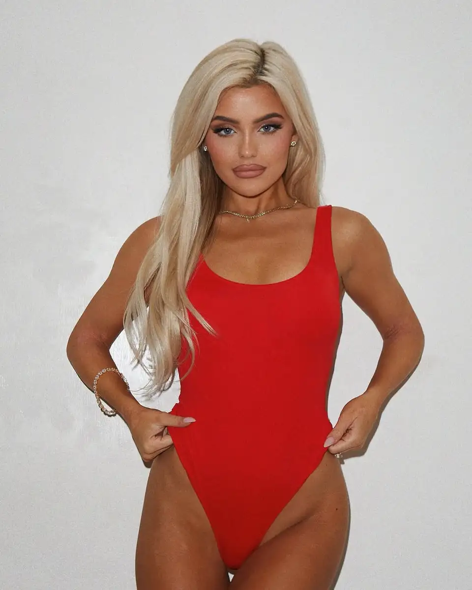 Karima escort in Dubai