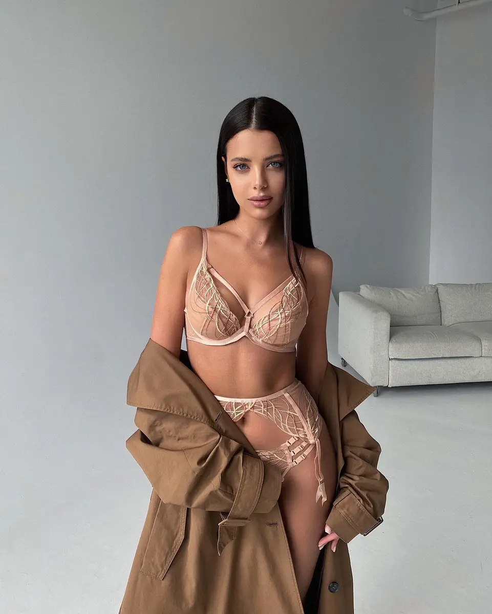 Renata escort in Dubai