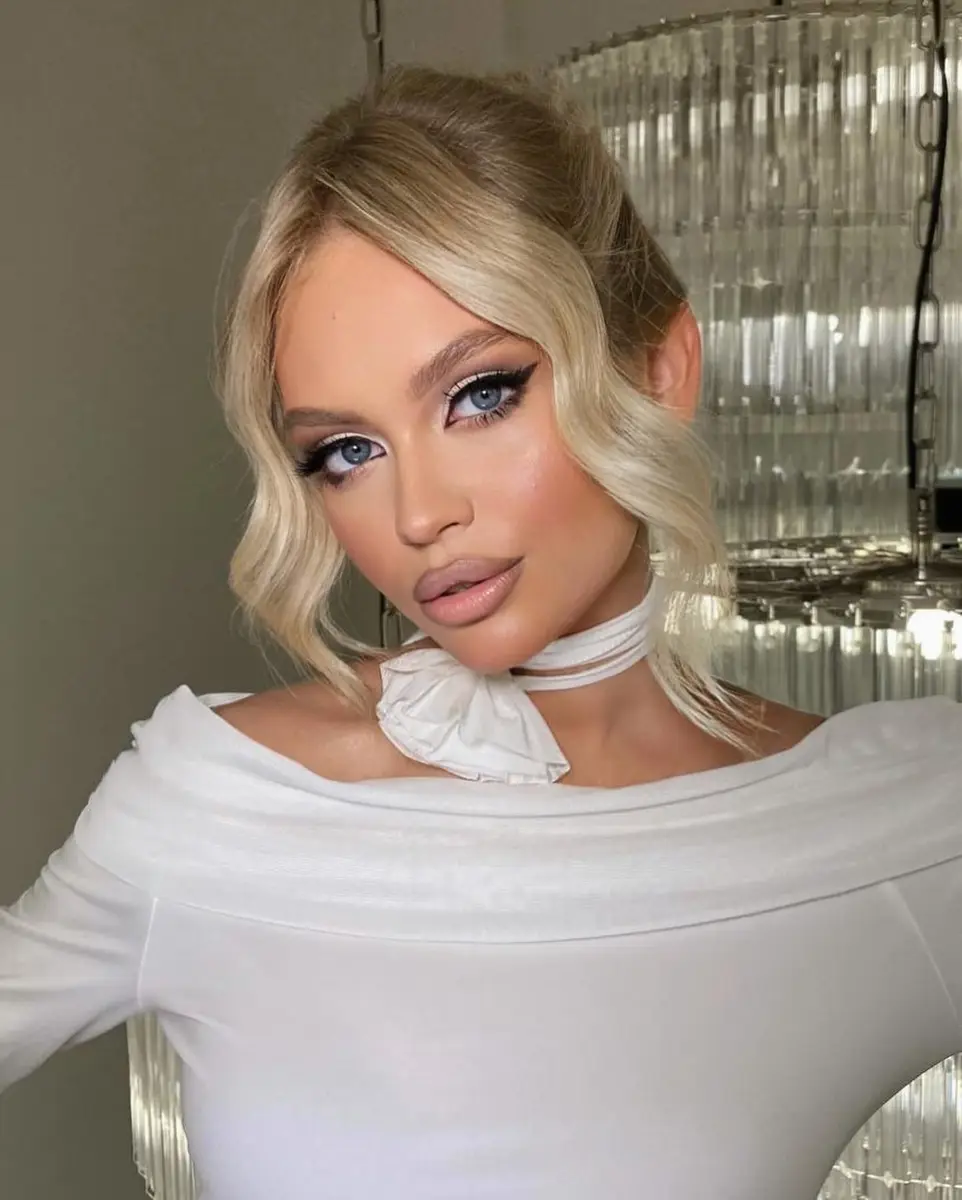 Uma escort in Dubai